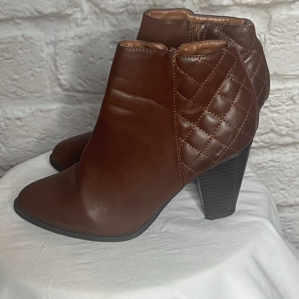 Bamboo Boots Size 7.5‎